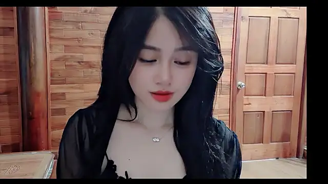 Bee-Cherry live sex cam