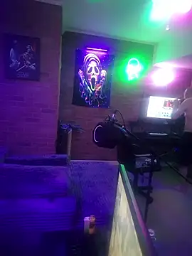 chronic_vibez webcam