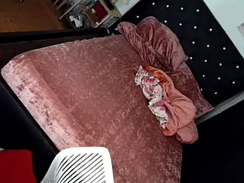 itsme_Dianna webcam