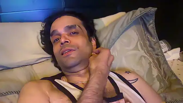 KungFuPanda001 live cam on StripChat