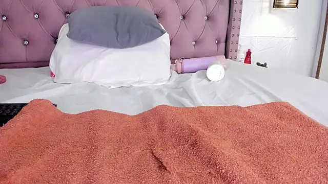 lia_sofiia live sex cam