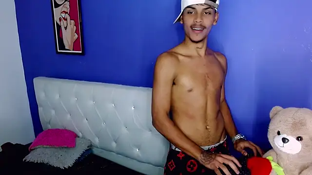 Angel_foxc13 webcam