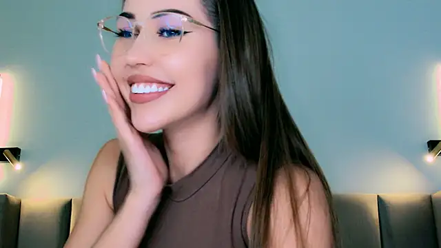 oh-my-mia webcam