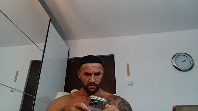 Magnificmuscles89 webcam