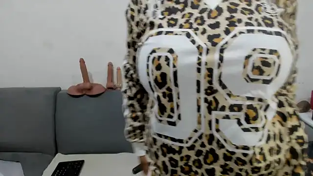 Doja_Peach webcam