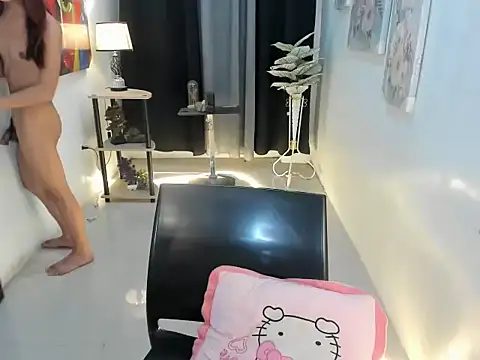 imyourfavoritedoll webcam