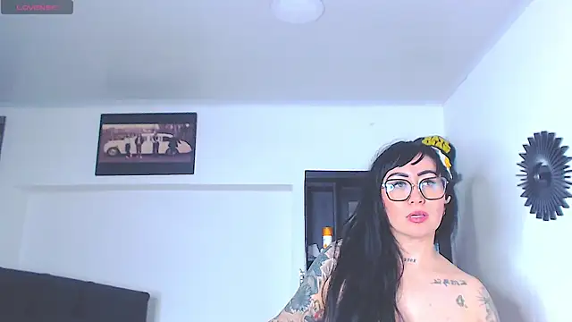 Vicky_hotmilf webcam