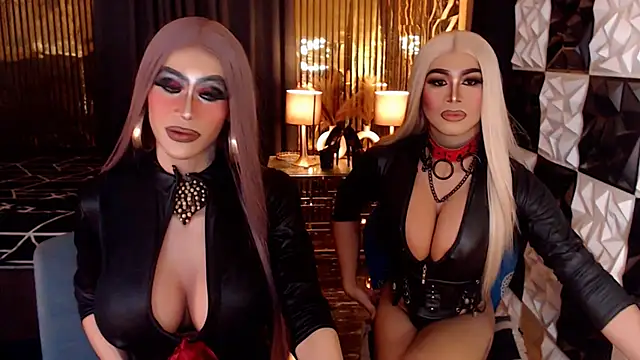 MonstrousCockDiva webcam