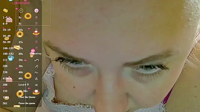 CurvyWild_Lady30 webcam