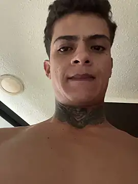 Machadowzuz webcam