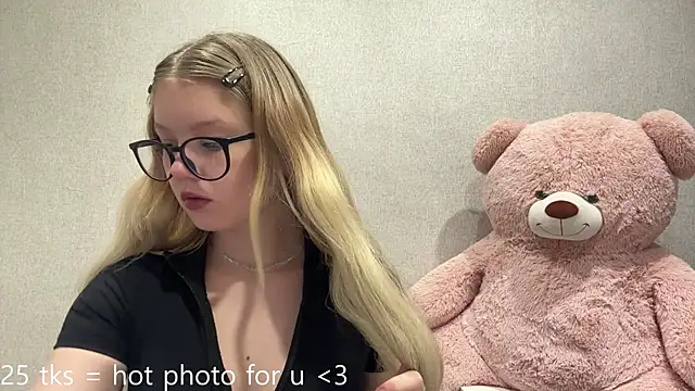 MarlaMotsinger live cam