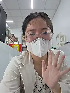 HinaLovely live cam