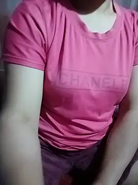 Sara_pusyy live cam on StripChat