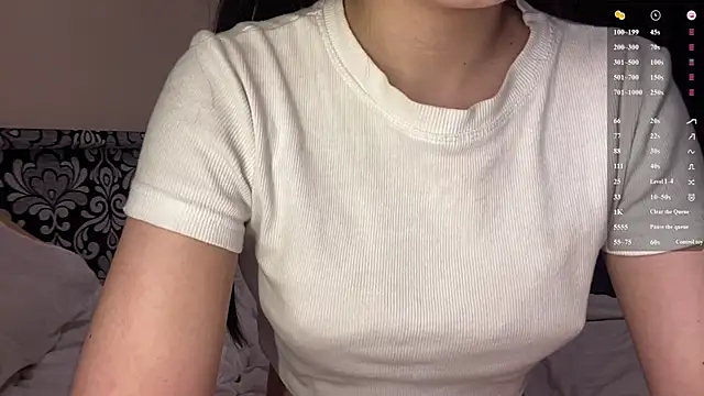 Selena_blom live cam on StripChat