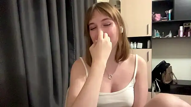 AquilineOrites live cam on StripChat