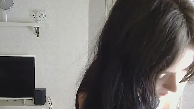 SaltedCaramely live cam on StripChat