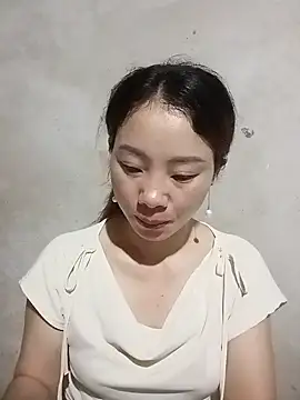 Just-sunbeam live cam on StripChat