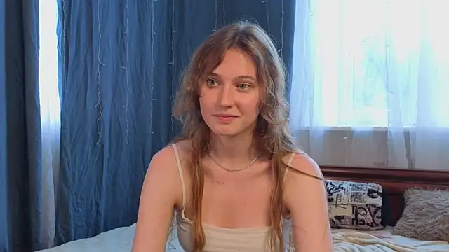 RubieHeiser live cam on StripChat