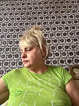 AnastasiaGrey777 live cam on StripChat