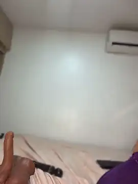 emily-Hornyy live cam on StripChat