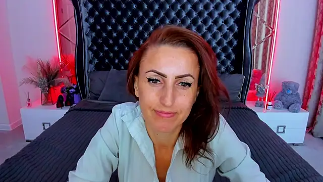 Rebecca_Diamond live cam on StripChat