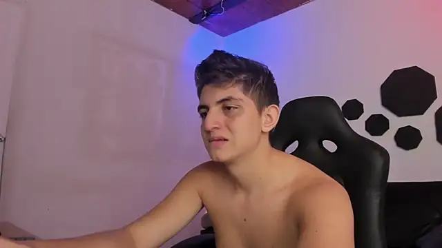 atilaepic live cam on StripChat
