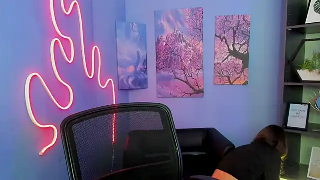 lisa_dark_ webcam
