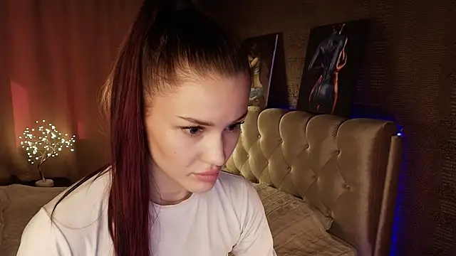 Aria_Mila webcam