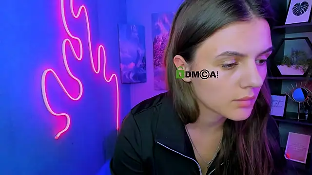 lisa_dark_ webcam