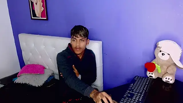 angel_foxc13 (M twink) - HARD MASTURBATION