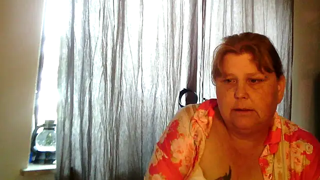 Sylviastar46 live cam