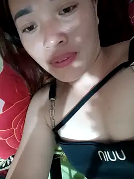 little-effy - Little-effy's free webcam - UK Sex Cams