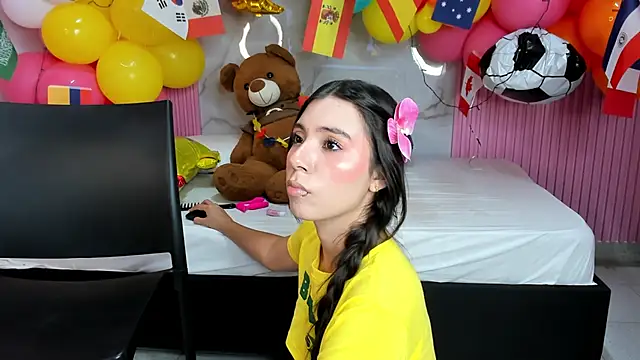 mily17_'s live room