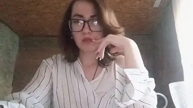 oliviamoment's live room