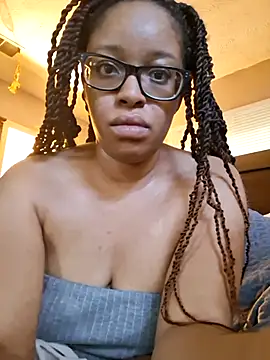 Yattababyy95 live cam on StripChat