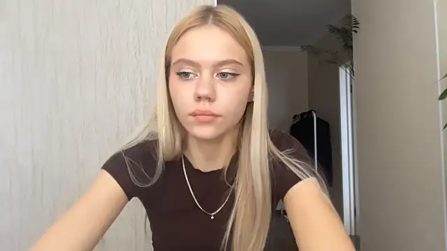 Glamorforyou live cam on StripChat