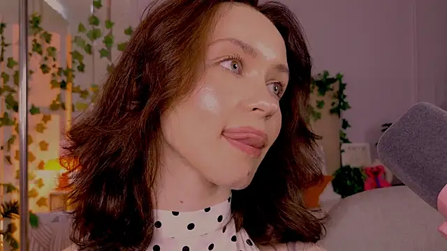 meow_nancy - Meow_Nancy's free webcam - UK Sex Cams