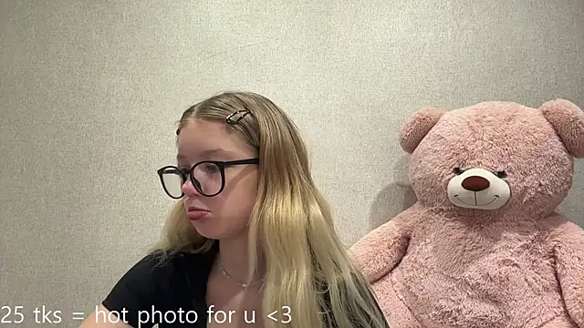 MarlaMotsinger webcam
