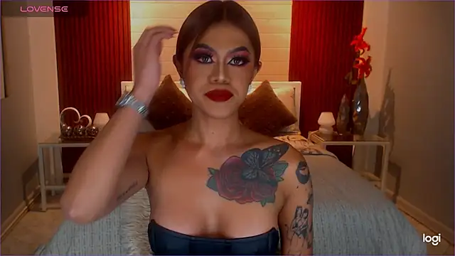 StellaStrong30 live cam on StripChat