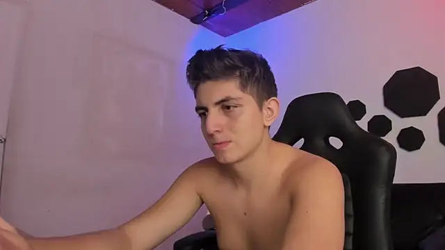 atilaepic (M twink) - god day