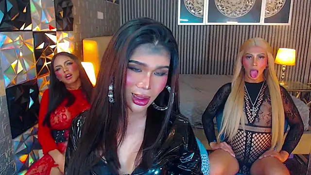 AudreyMilesTrans webcam