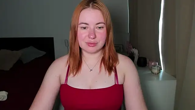 LAYLAxSTAR live cam on StripChat