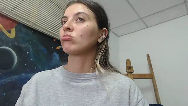 mariecam420 live cam on StripChat