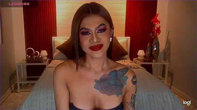 StellaStrong30 live cam on StripChat