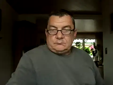 nobbie444 (M mature) - make me happy