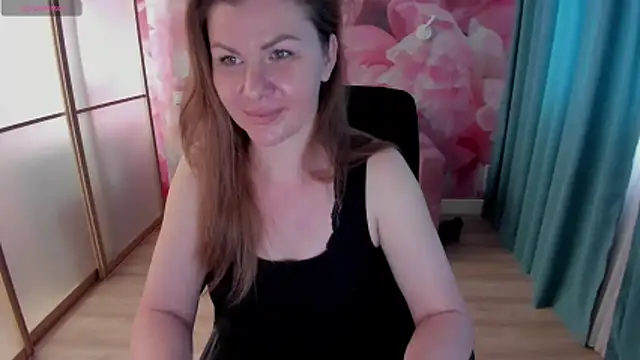 LunaKissesx live cam on StripChat
