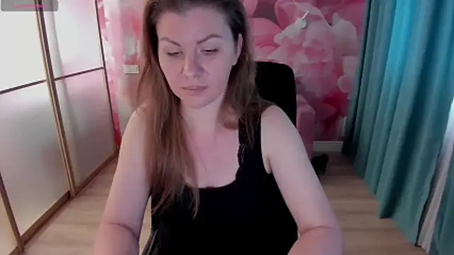 LunaKissesx live cam on StripChat