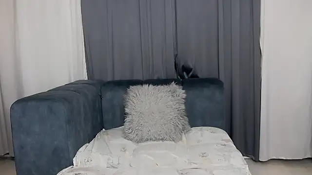 Holliy_Cooper webcam