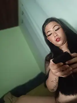 mistress_loy live cam on StripChat