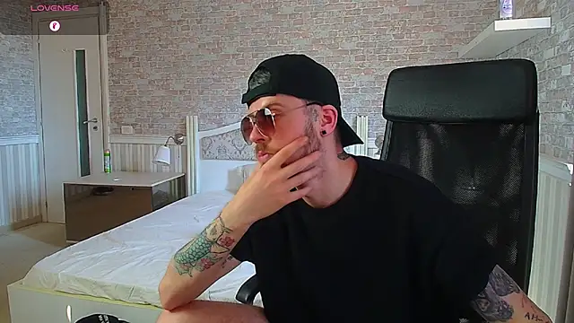 JonahShaw webcam